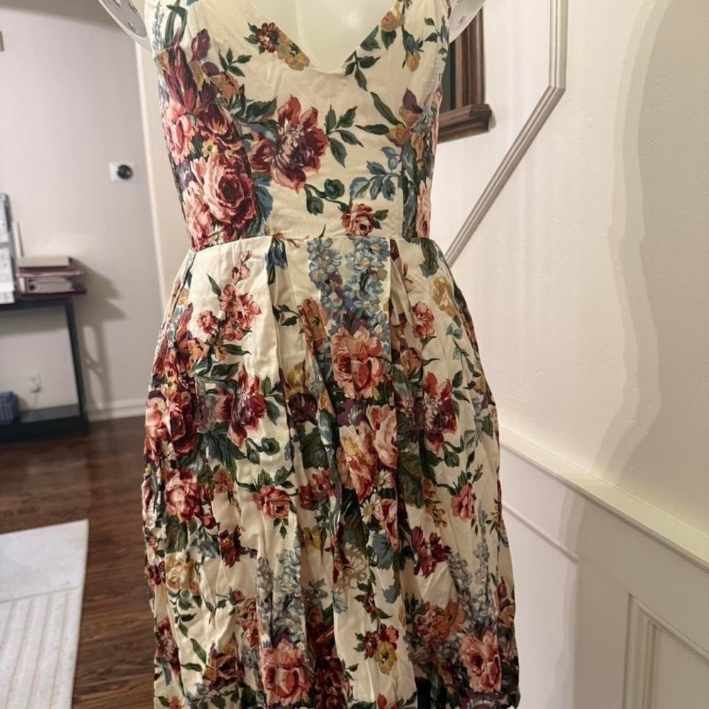 Vintage‎ Floral handmade midi dress with button up front and tie back #floral